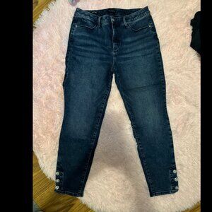 Talbots size 10P Jegging w/rhinestone buttons at ankles